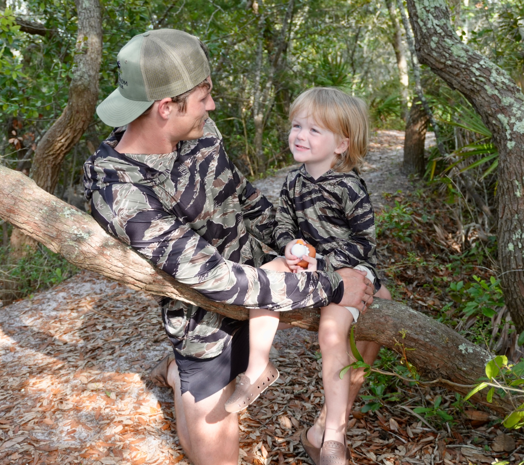 Ekstrom Eagle apparel worn out in the wild, photo 1